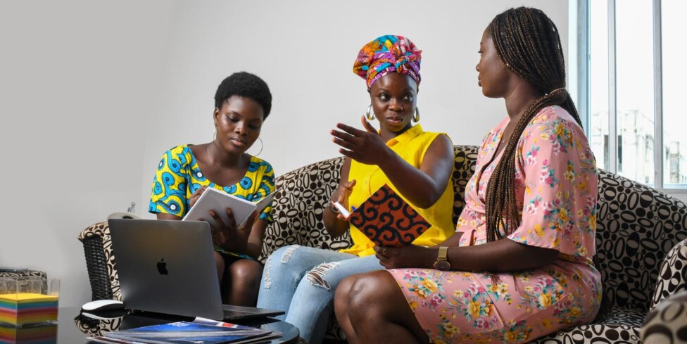 Iniciativa sul-africana conecta mídia com mulheres especialistas