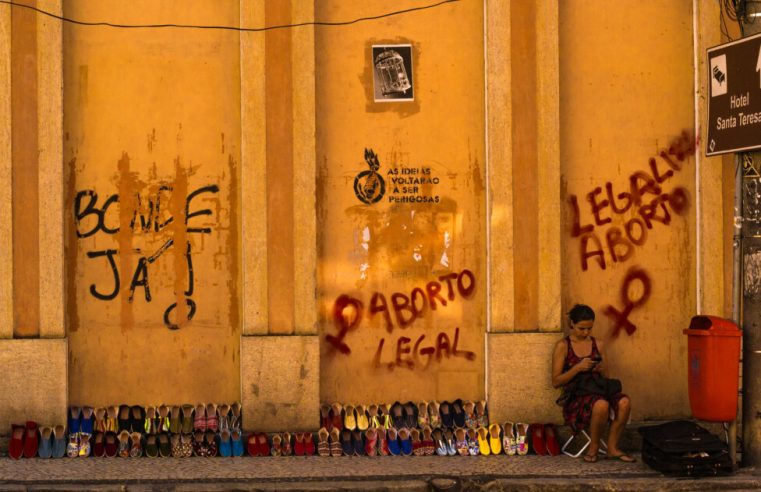 Aborto concentra batalhas legislativas, sanitárias e judiciais no Brasil