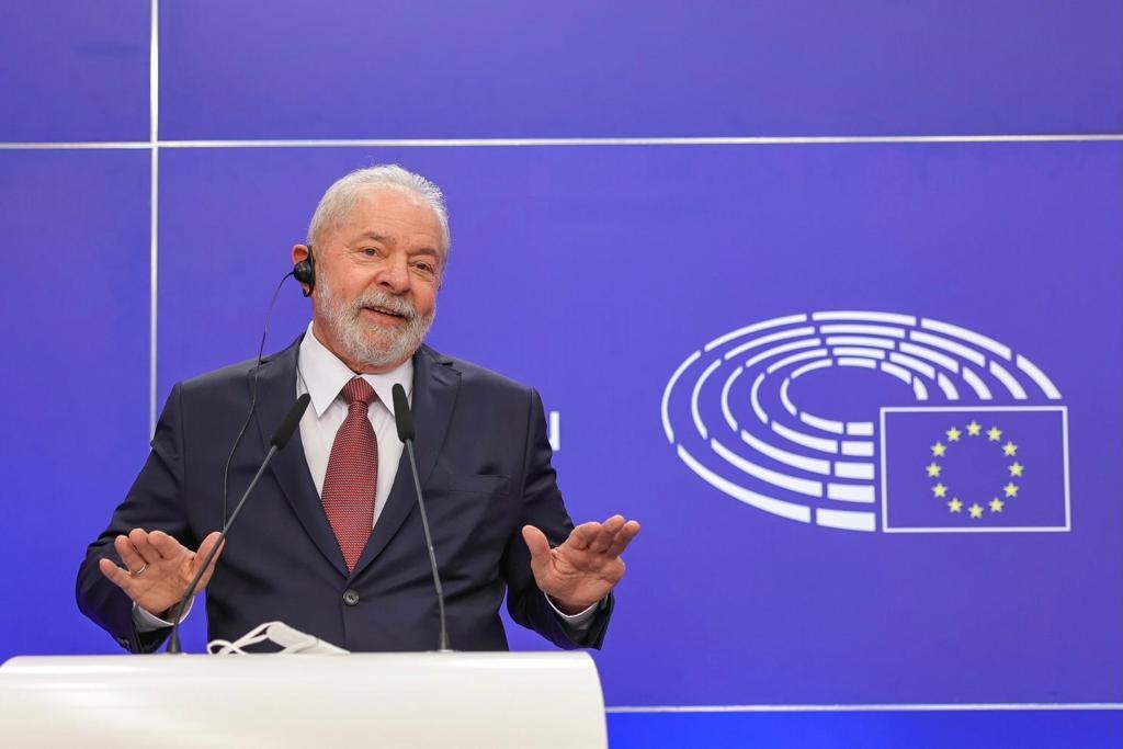 Na semana: Lula na Europa, Bolsonaro inelegível, Zanin no Senado