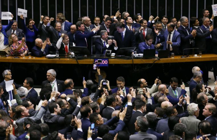 Avança a reforma tributária que vai transformar a economia no Brasil