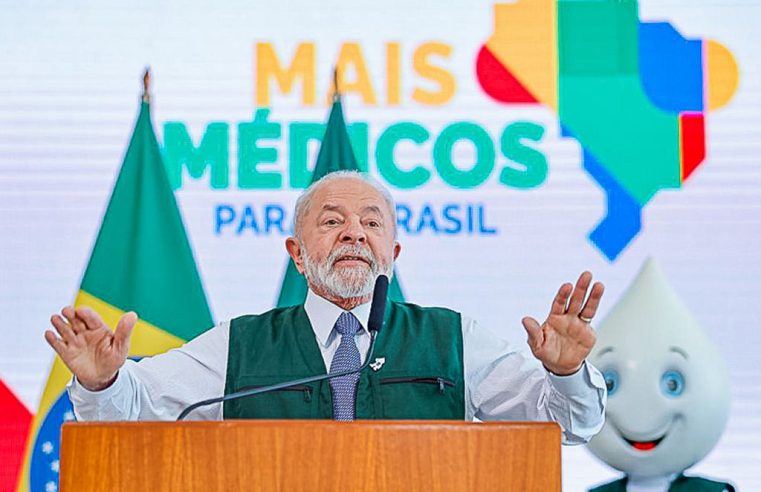 Lula sanciona novo Mais Médicos e garante: “agora, veio para ficar”