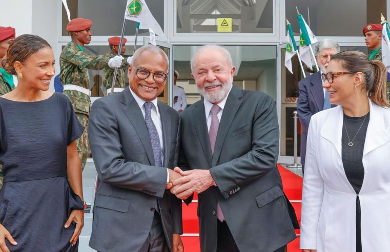 “Nós, brasileiros, somos formados pelo povo africano”, diz Lula em Cabo Verde