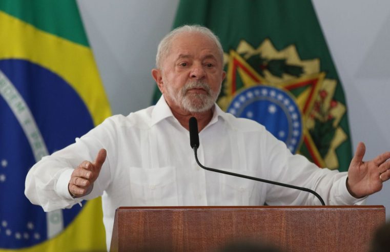 Lula sanciona nova política do salário mínimo; Norte-NE debate memória e verdade