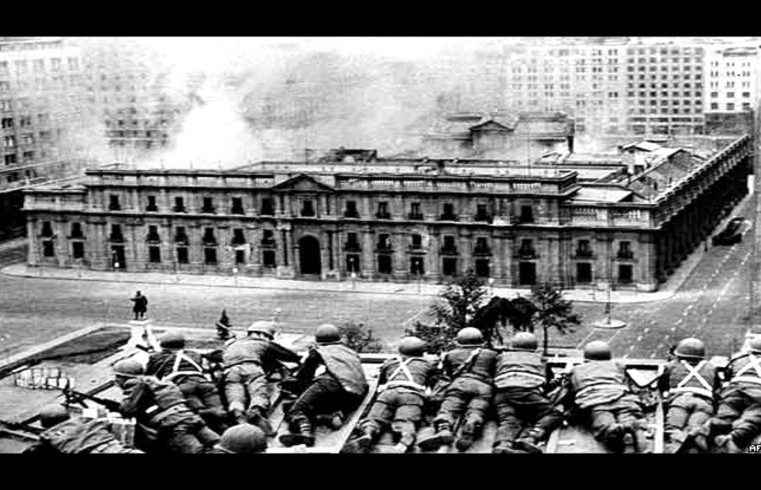 “A Batalha do Chile” de Patricio Guzmán, um documentário fundamental