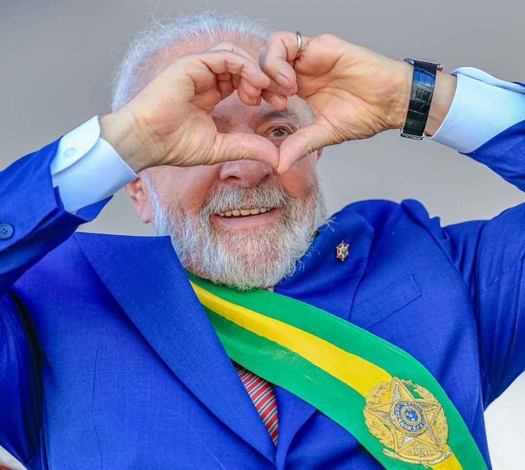 Clarín: ‘Por cirurgia, Lula põe freio em sua agitada agenda’