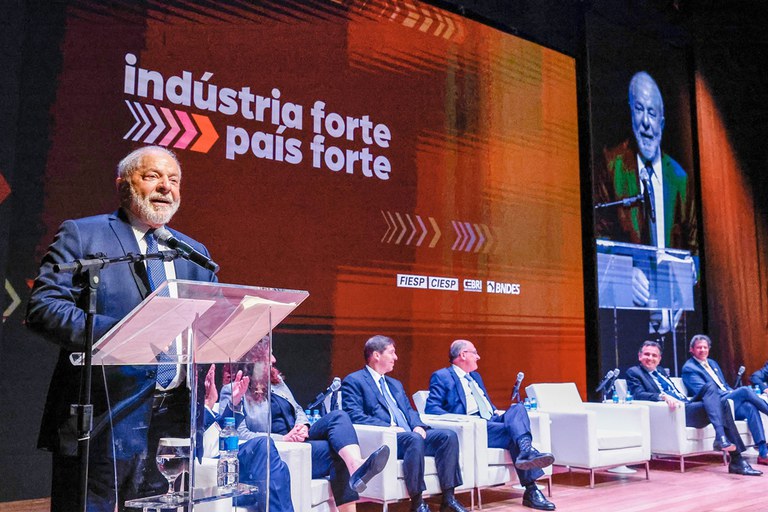 Lula lança nova política industrial no Planalto