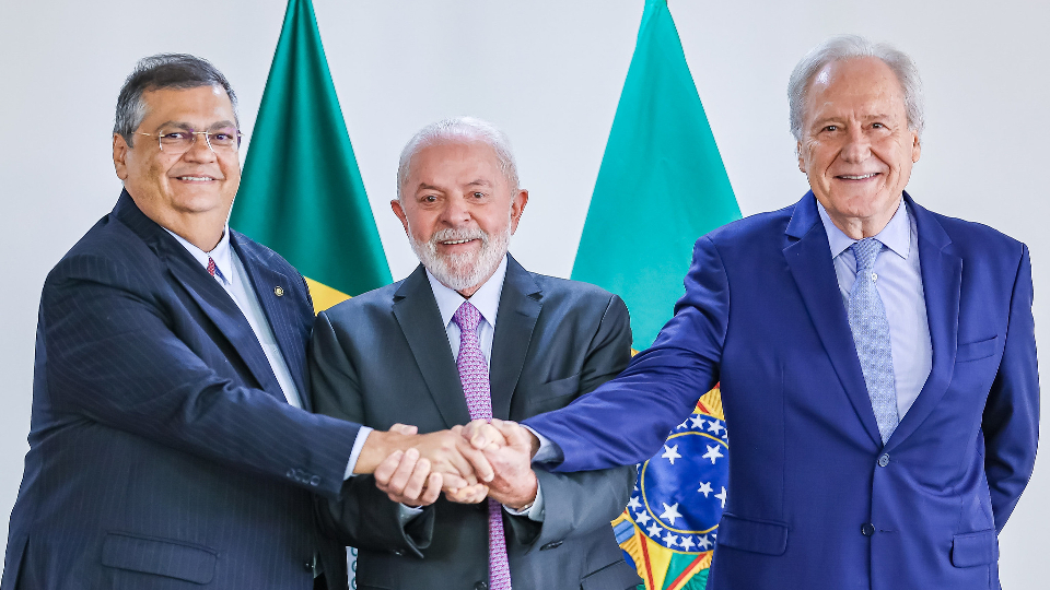 Lula anuncia Ricardo Lewandowski como ministro da Justiça