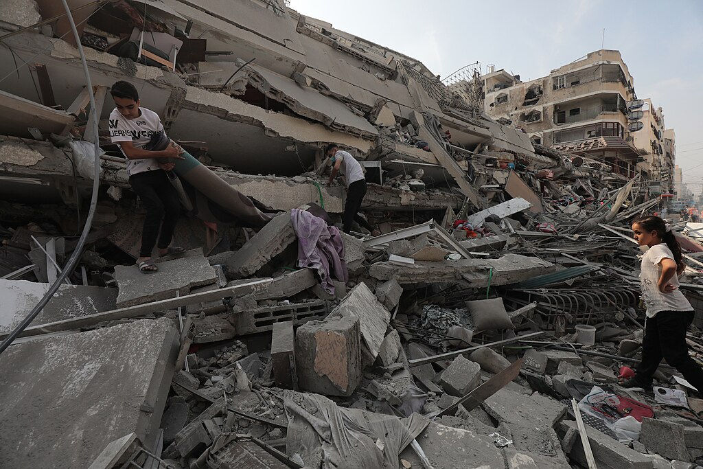 Vítimas fatais em Gaza ultrapassam 30 mil; 70% são crianças e mulheres