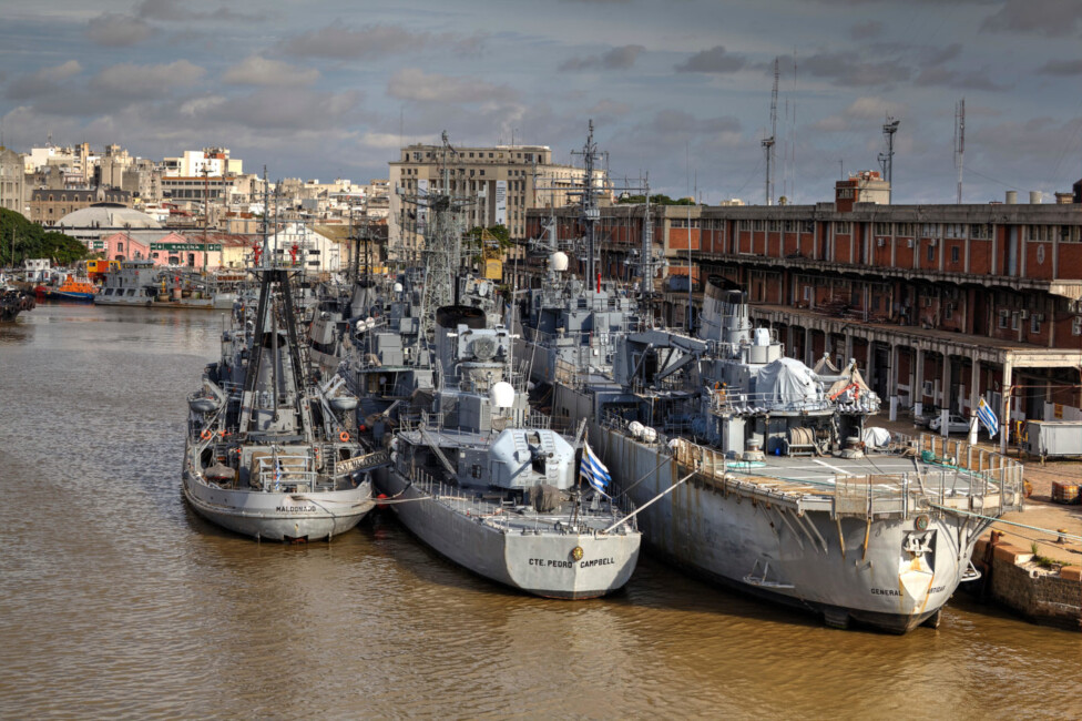 Marinha uruguaia intensifica a luta contra a ‘pesca na escuridão’