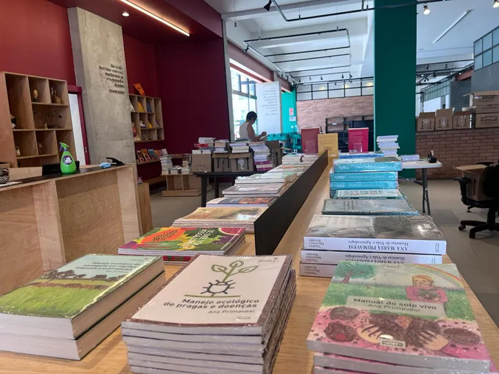 Armazém do Campo-SP e Livraria Expressão Popular se unem para levar alimentação saudável e livros de qualidade ao centro de São Paulo