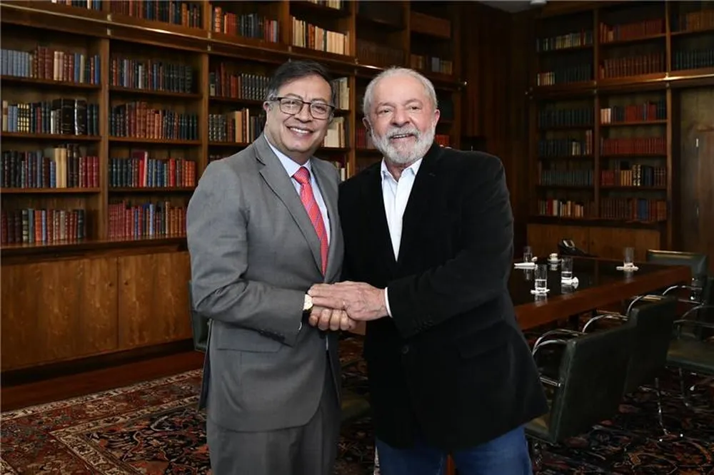 Lula encontra Gustavo Petro em Bogotá; Haddad tem semana intensa nos EUA; Múcio e militares falam na Câmara