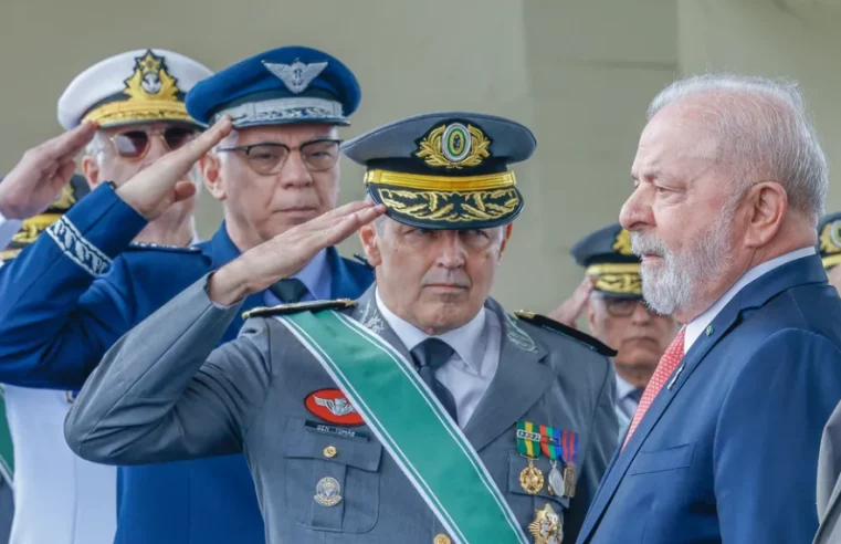 Financial Times: Veto de Lula a eventos nos 60 anos do Golpe Militar mira evitar tensões com forças armadas