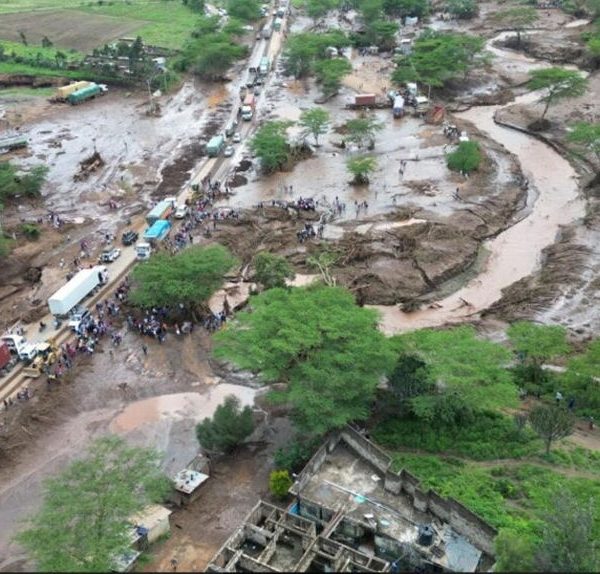 Chuvas no leste da África causam mortes e deslocamentos em massa