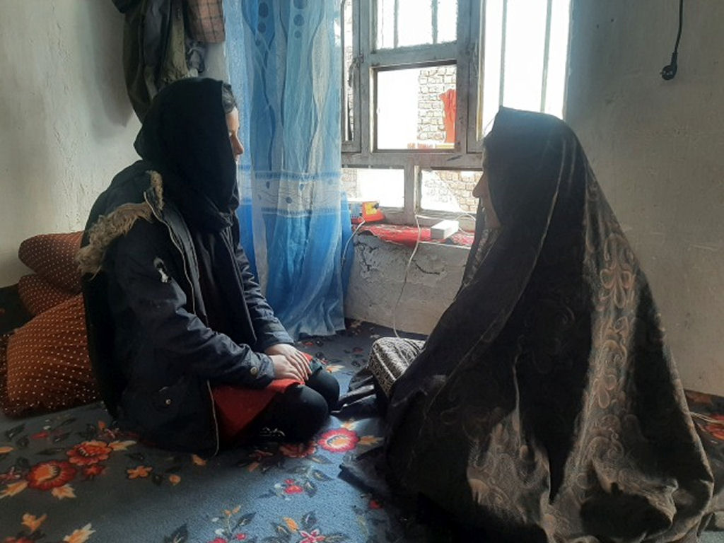 Problemas de saúde mental se agravam entre as mulheres afegãs