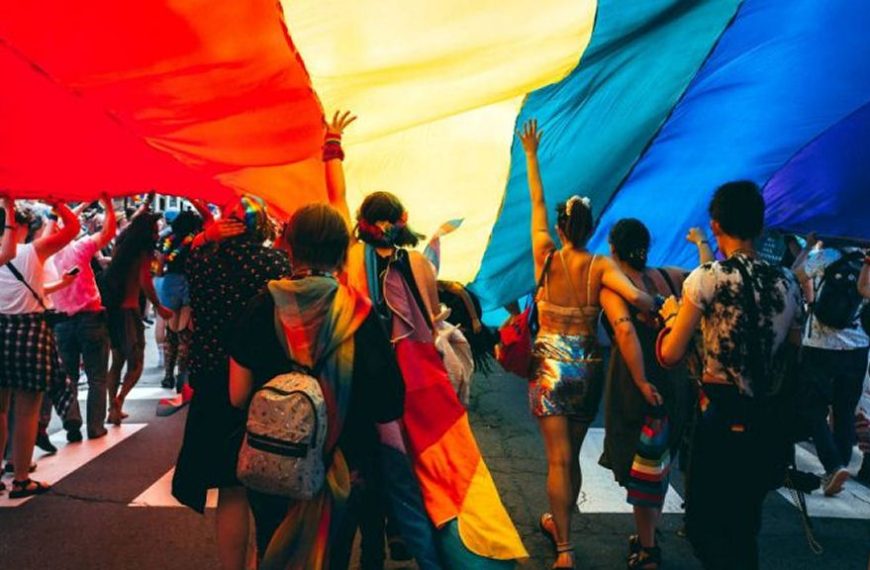 Unidos pelo Orgulho: A luta global por direitos e inclusão LGBTQIA+