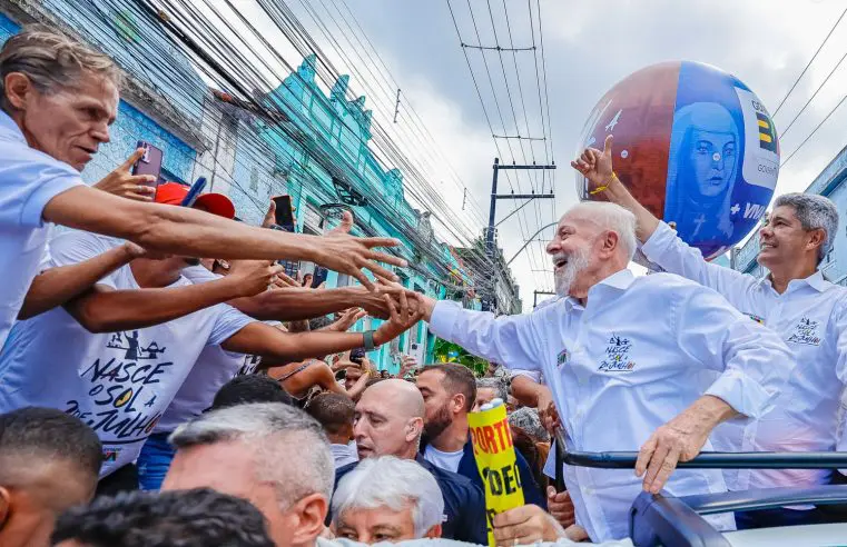 Em crítica ao mercado, Lula diz que deve contas aos pobres e trabalhadores, e não a ricaços e banqueiros