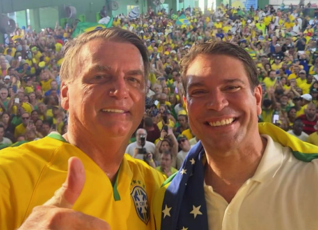 Caso das joias sauditas e Operação Última Milha: mídia internacional destaca cerco se fechando para Bolsonaro