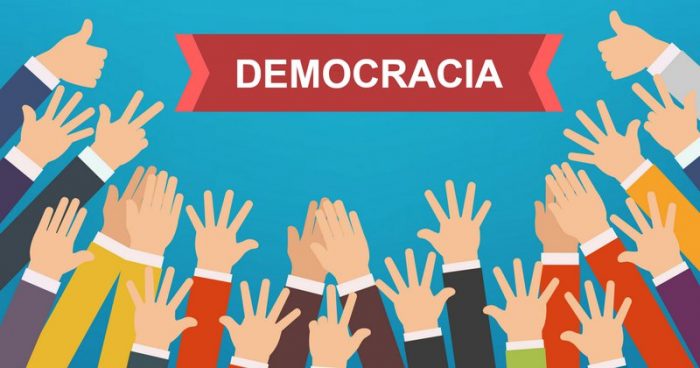 Democratização como valor universal