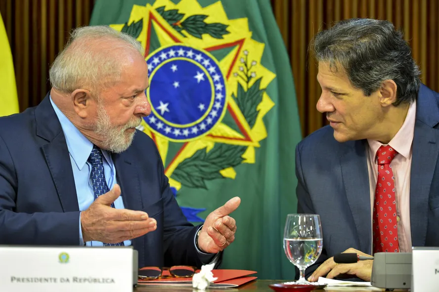 Lula, Haddad e o déficit zero