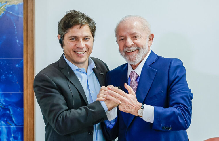 Lula recebe Axel Kicillof, governador de Buenos Aires e opositor de Javier Milei