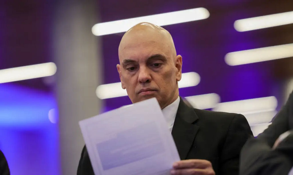 Moraes transfere R$ 18,35 milhões de empresas de Elon Musk para a União