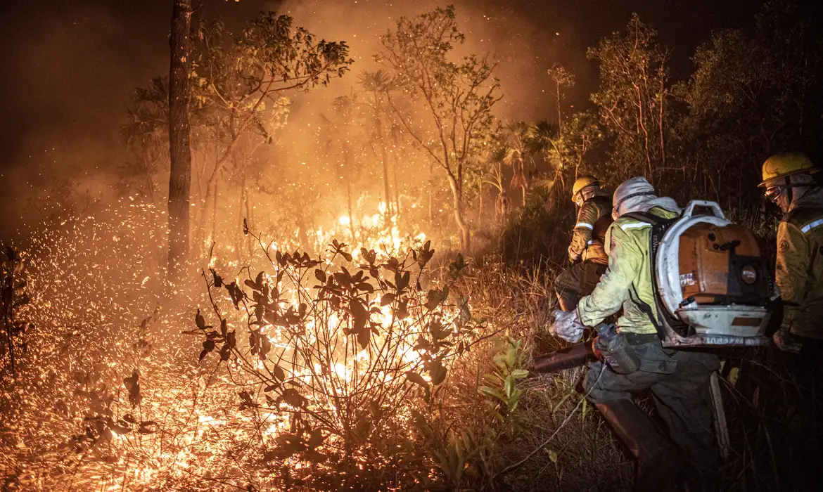 The Washington Post: “Mais da metade do Brasil é devastada pela seca. Culpe o desmatamento”