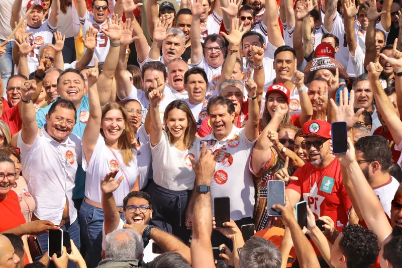 Eleições municipais: Brasil vira à direita mas rechaça extrema-direita